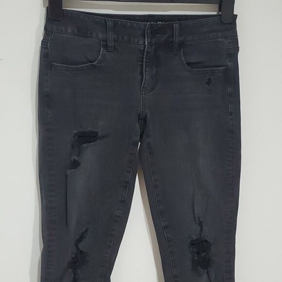 american Eagle black super stretch X 28x28 size 4 super low jeggings - Picture 1 of 8